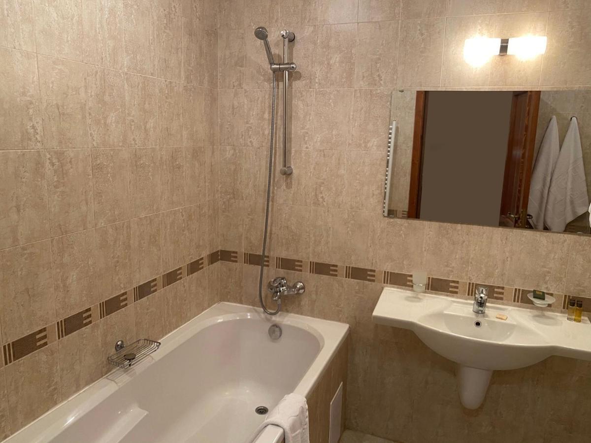 One Bedroom Apartment In Gated Complex Бансько Екстер'єр фото